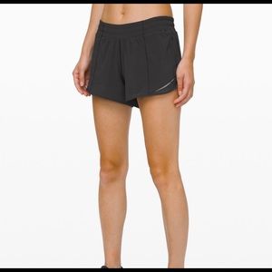 Lululemon Hotty Hot Short Black Sz 4